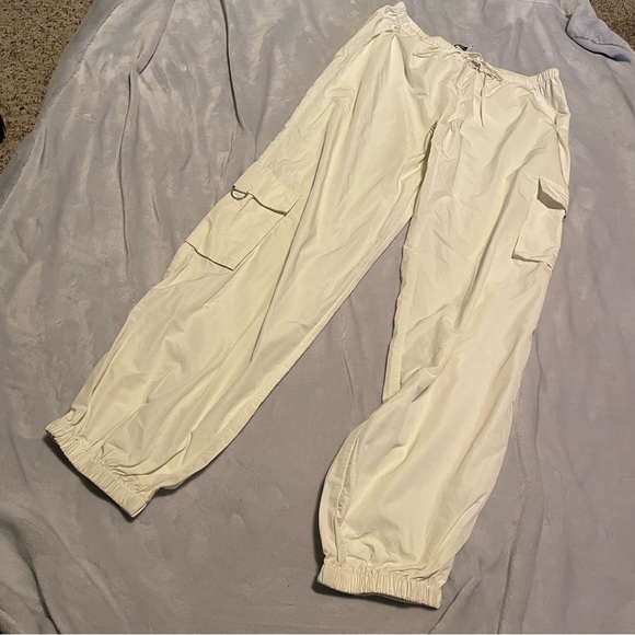NWT Tiger Mist trinity jogger in white - Picture 5 of 6